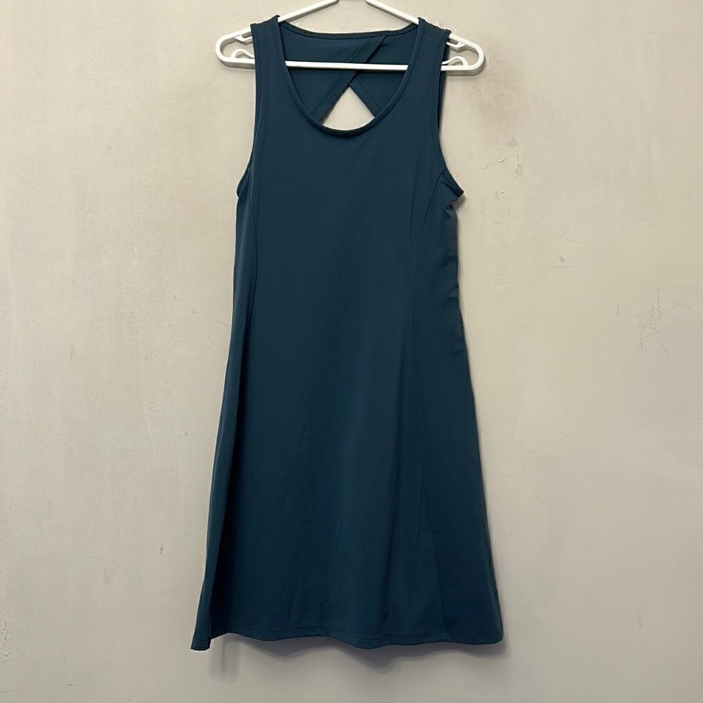 COPY - We Wander teal sports dress with shorts and cut out back Size XS NWT